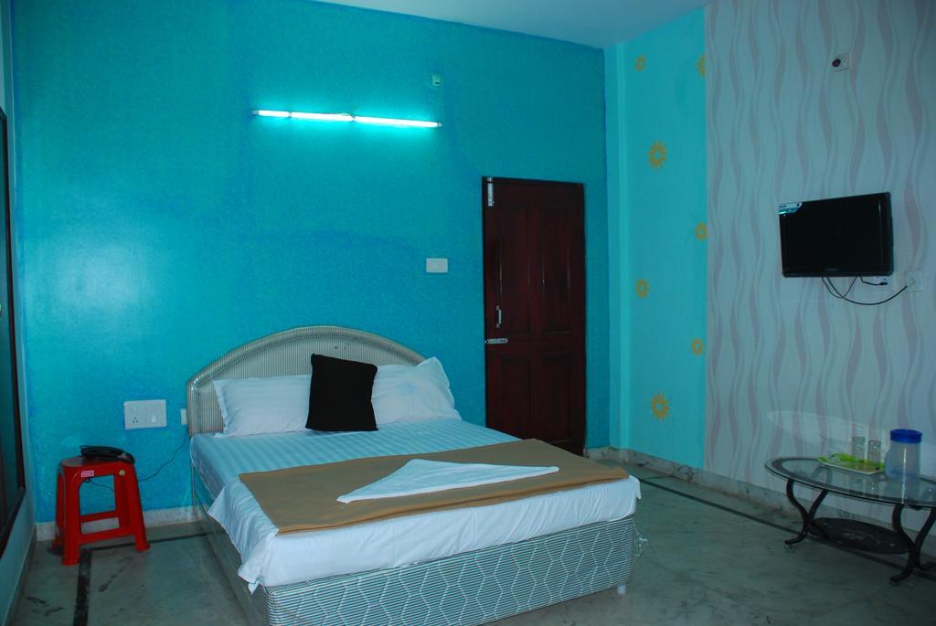 Jayalakshmi Residency Hotel Tirupati Værelse billede