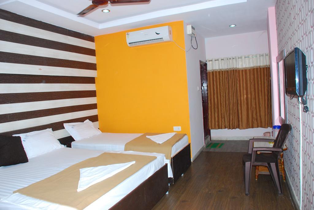 Jayalakshmi Residency Hotel Tirupati Værelse billede