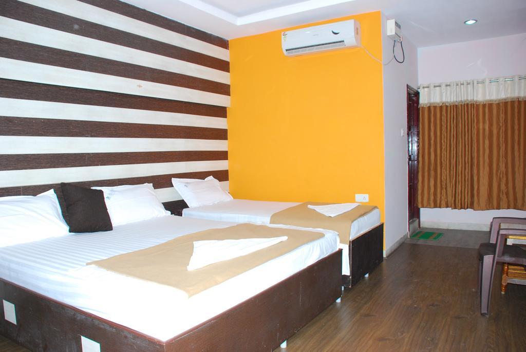 Jayalakshmi Residency Hotel Tirupati Værelse billede